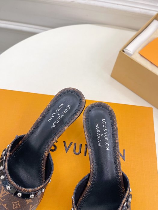 Босоножки фото 8