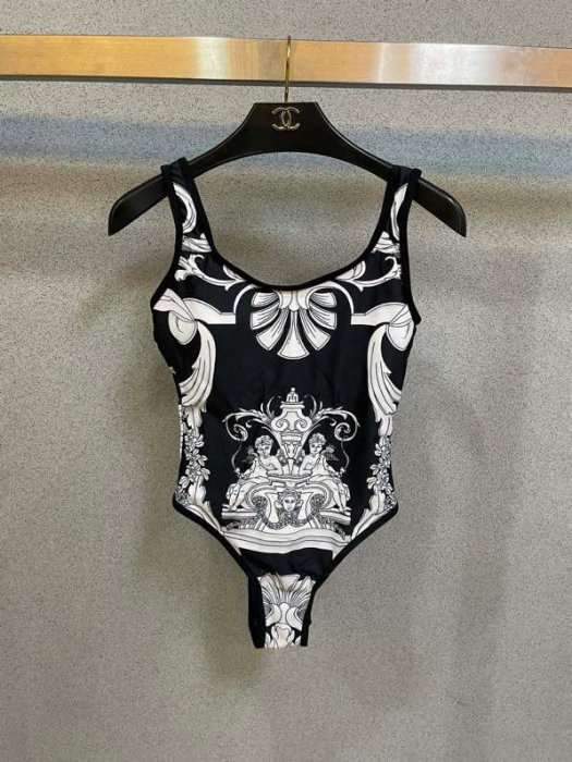 Swimsuit фото 3
