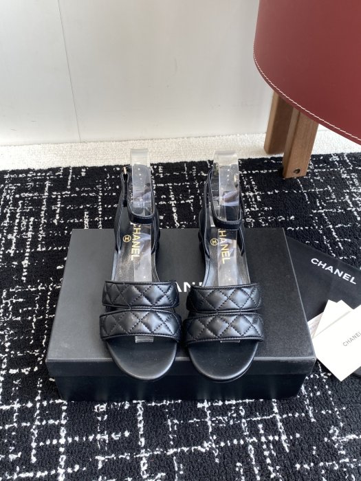 Сандалии женские