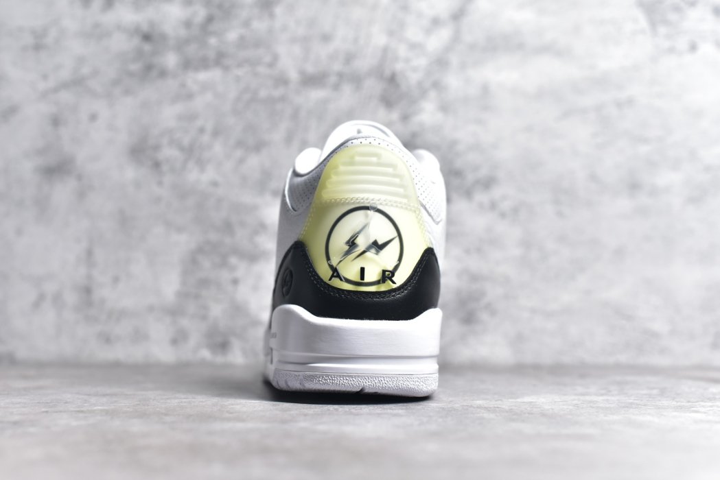 Sneakers Air Jordan AJ3 Retro фото 5