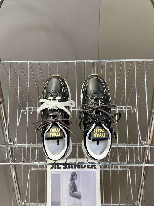 Кросівки жіночі фото 6