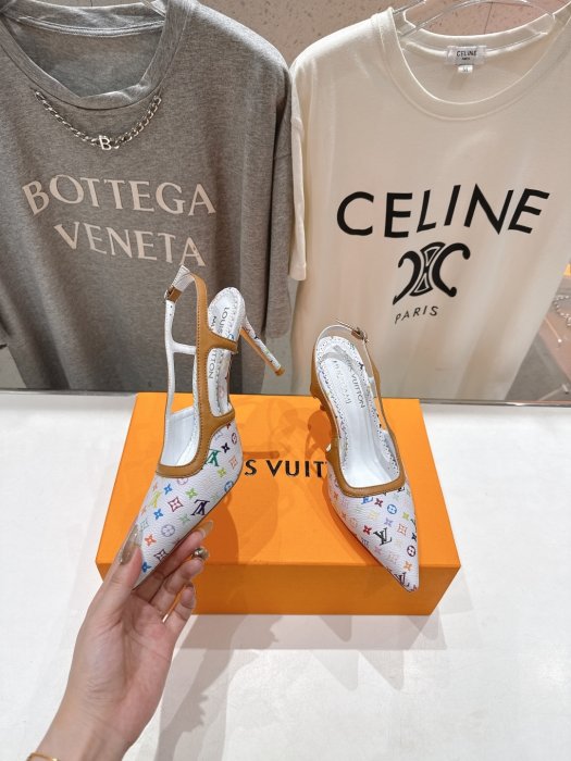 Босоножки фото 4