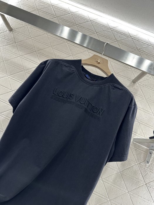 T-shirt women's фото 7