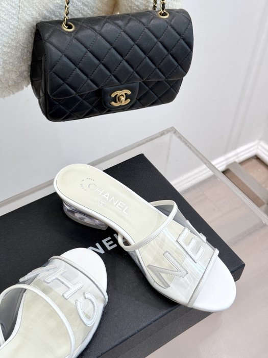 Босоножки фото 5