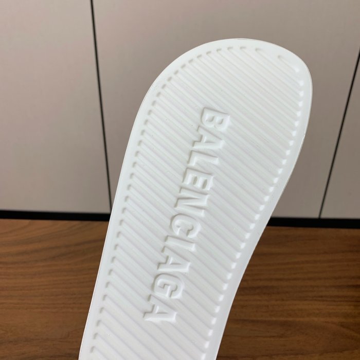 Шлепанцы фото 9