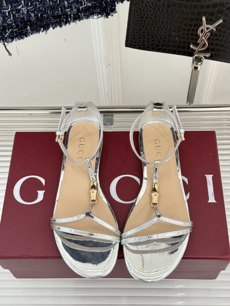 Босоножки фото 4