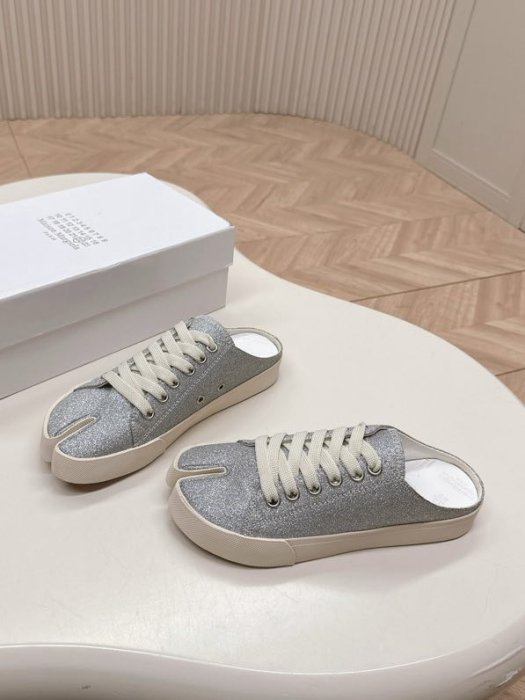 Кеди мюли з роздвоєним носком