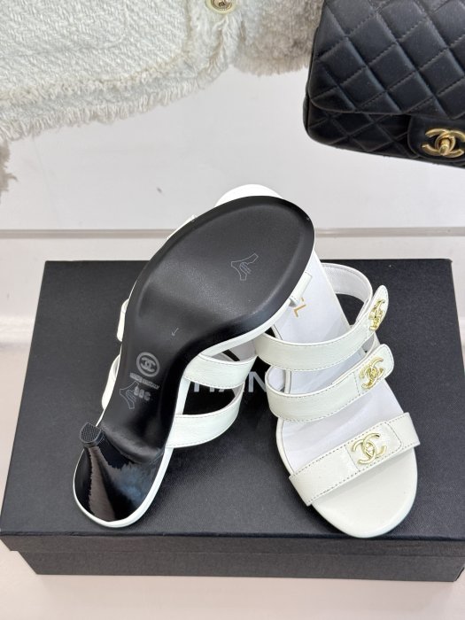 Босоножки фото 9