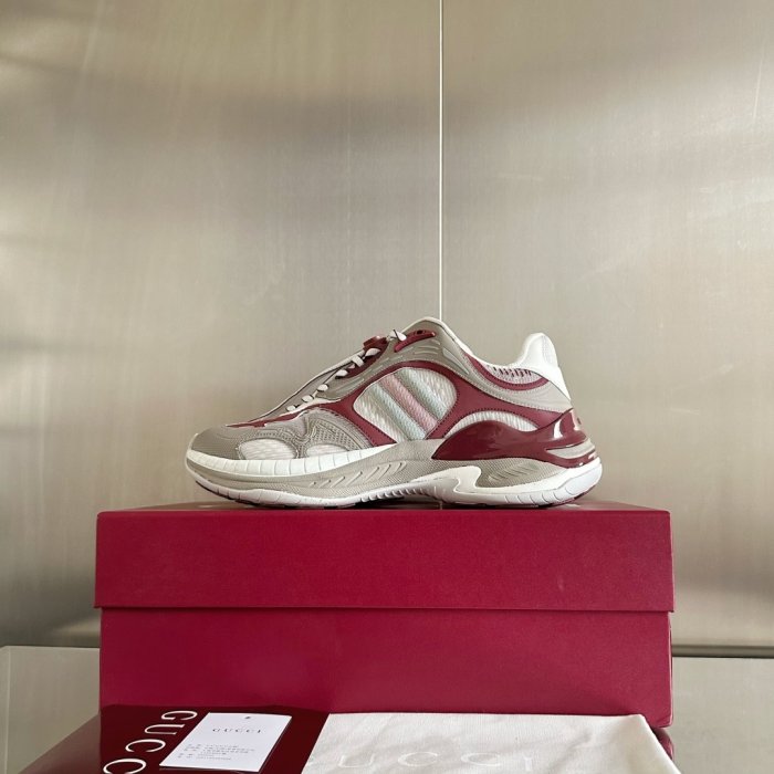 Кросівки фото 5