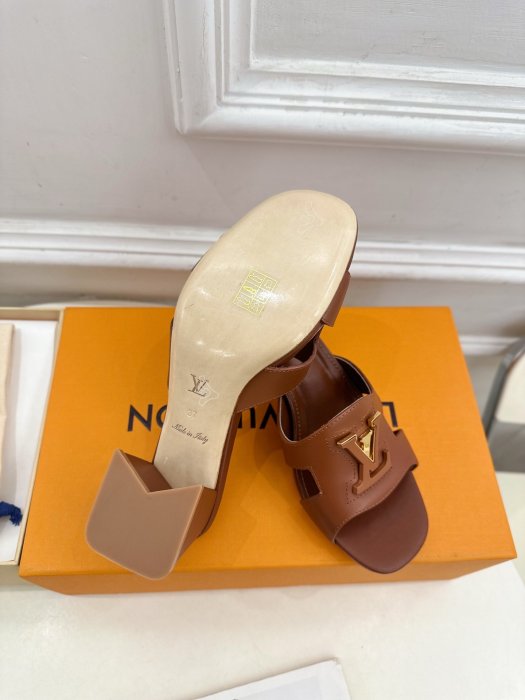 Босоножки фото 9