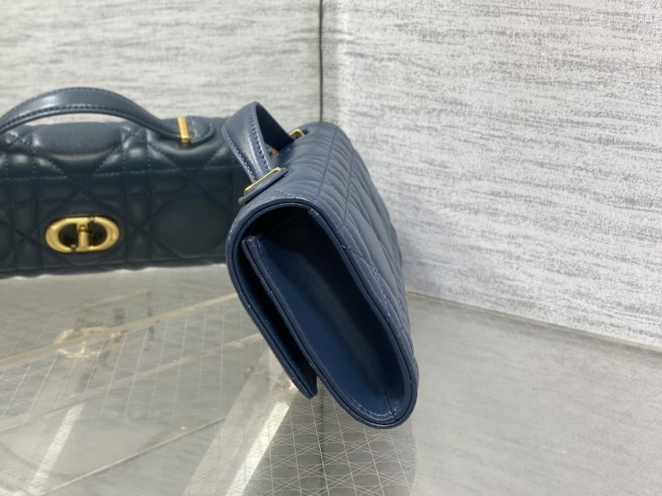 Сумка Miss Caro 24 см фото 5