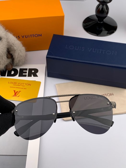 Очки солнцезащитные фото 3