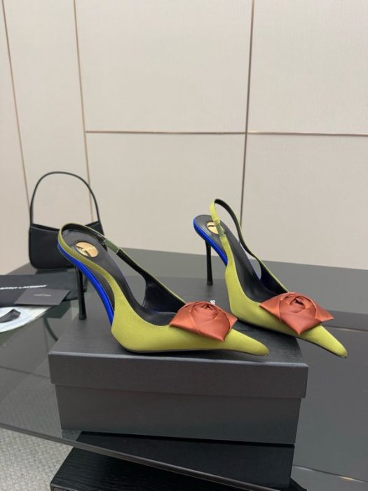 Босоножки фото 3