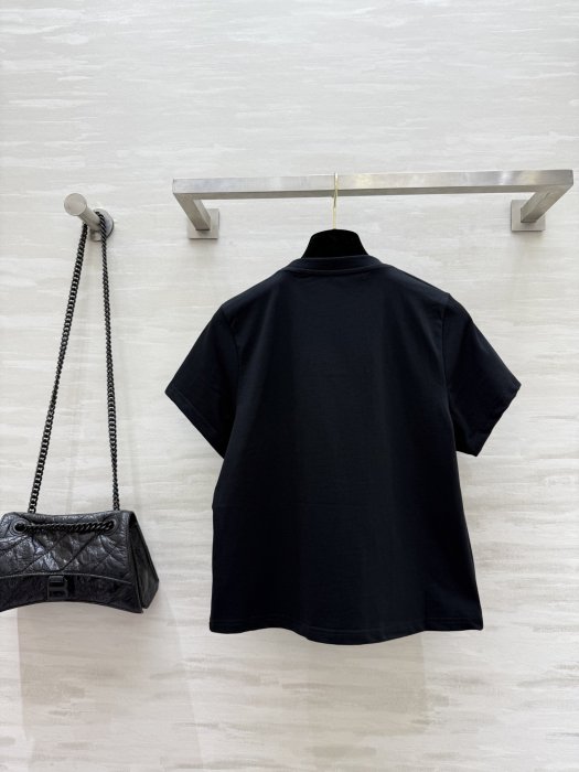 T-shirt women's фото 5