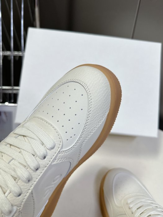 Кроссовки женские фото 7