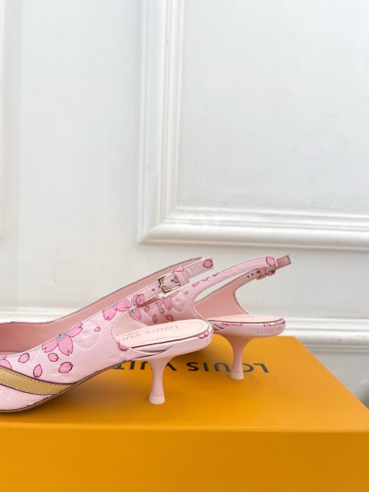 Босоножки фото 7