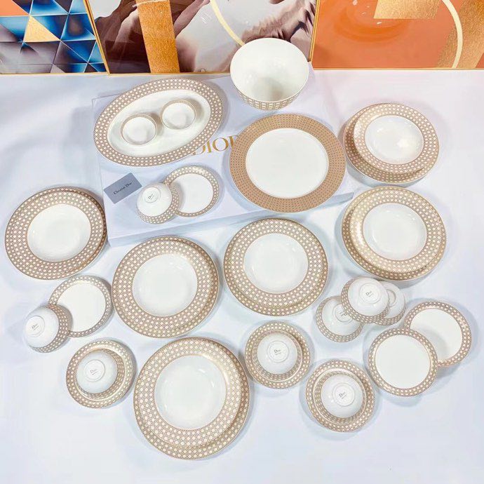 Большой набор посуды из костяного фарфора, 33 предмета фото 9