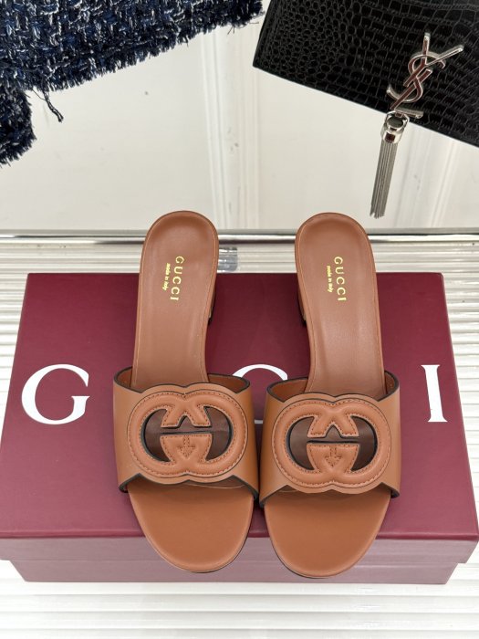 Босоножки фото 4