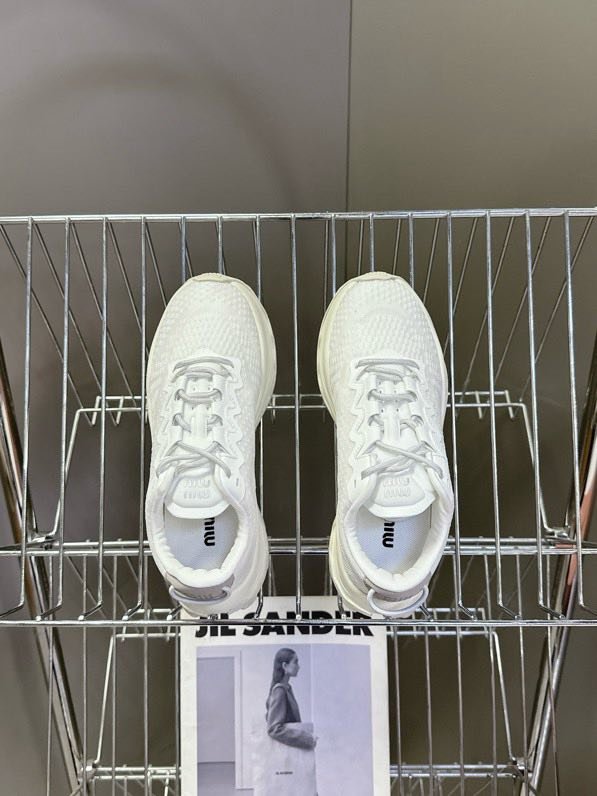 Кроссовки женские фото 9