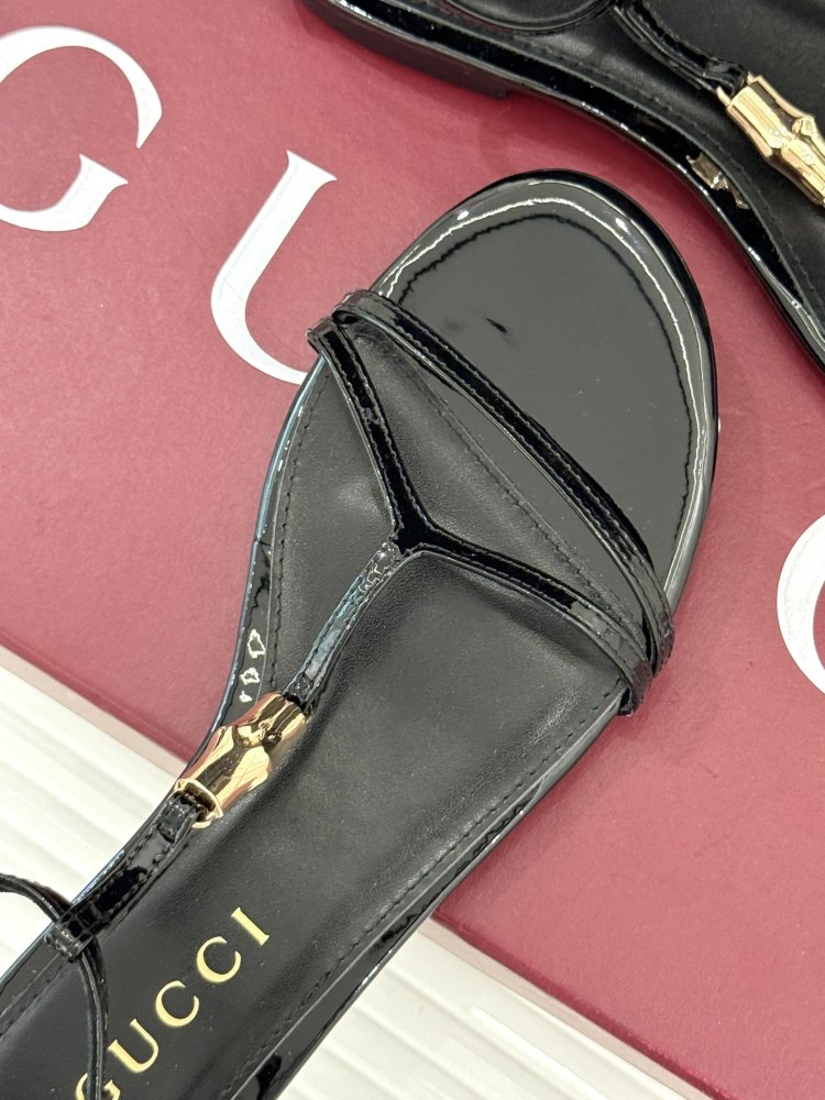 Босоножки фото 7