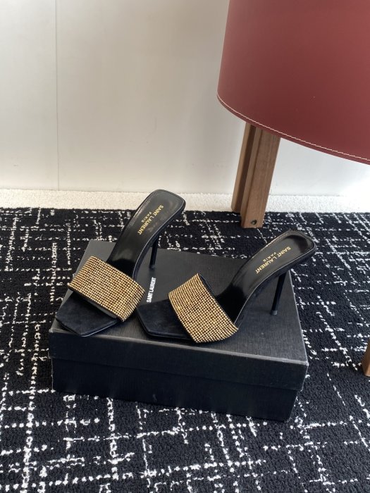 Босоножки фото 3