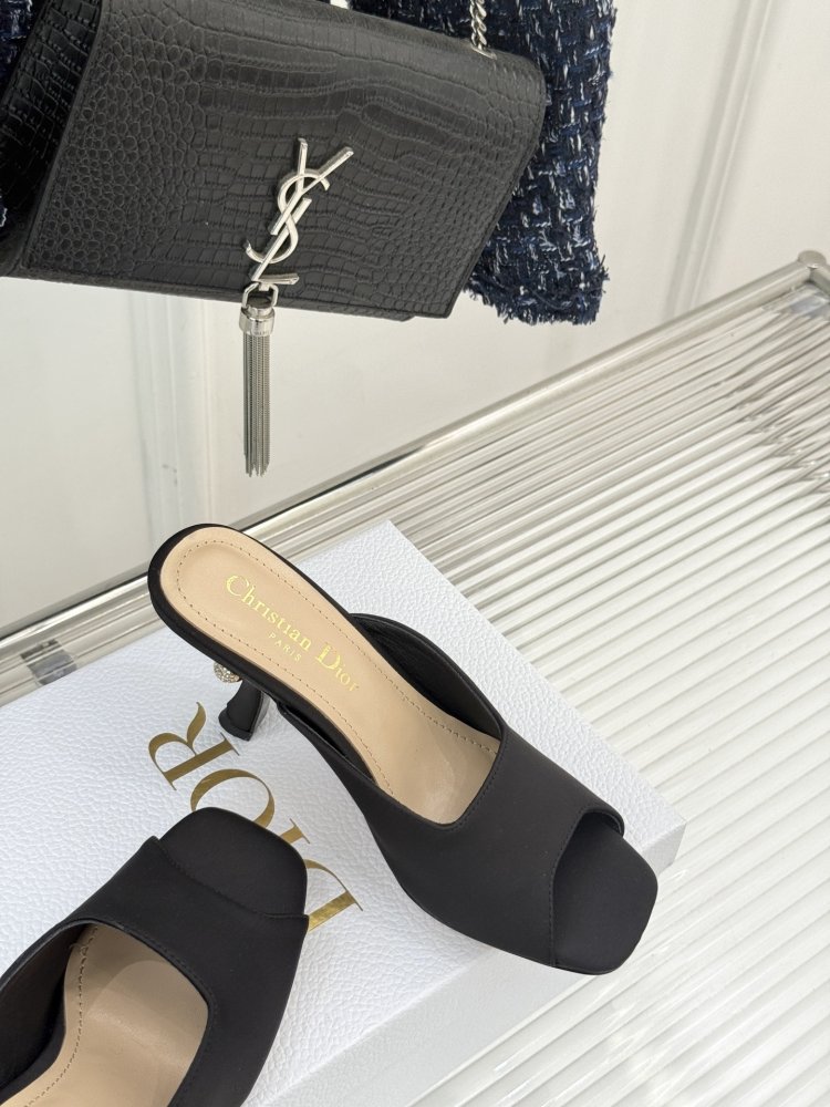 Босоніжки фото 5