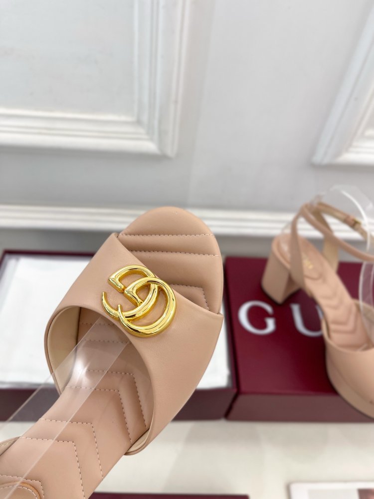 Босоножки фото 6