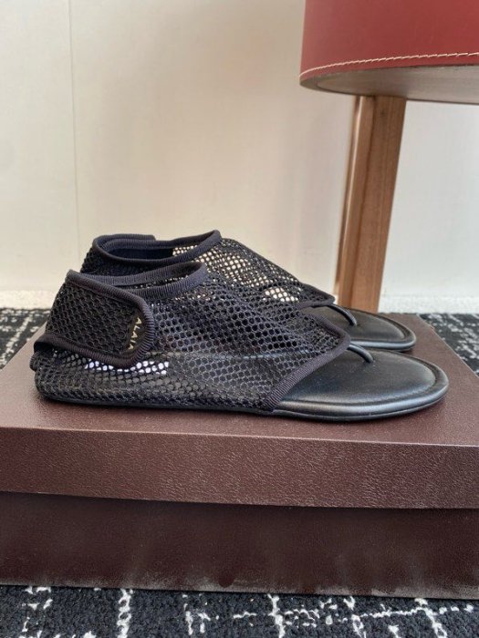 Сандалі жіночі фото 7