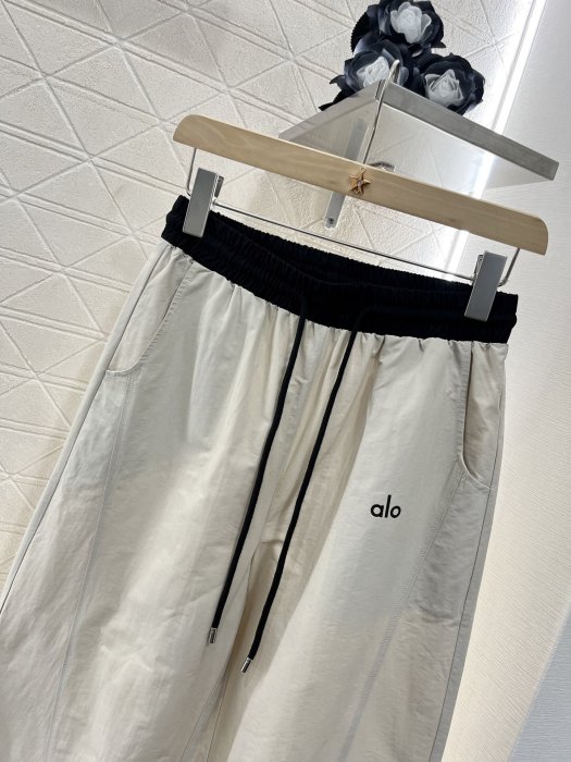 Брюки жіночі фото 3