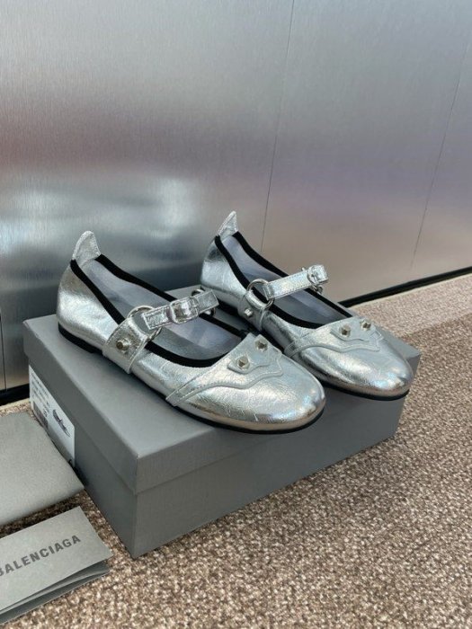 Босоножки фото 7