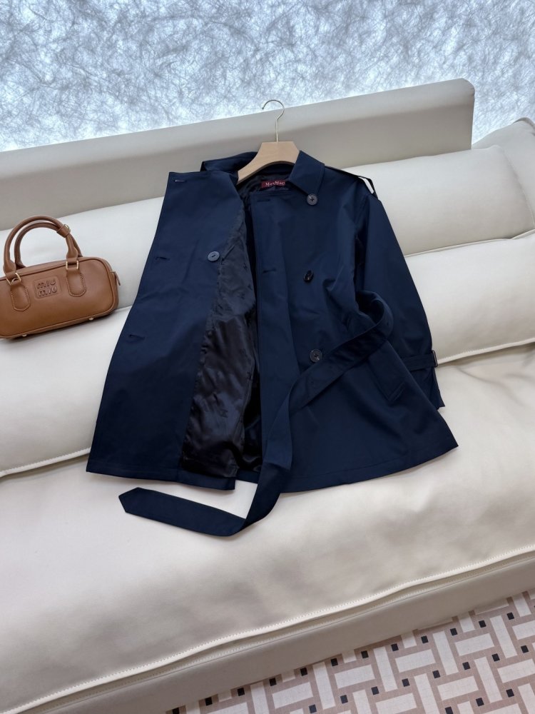 Trench female фото 4