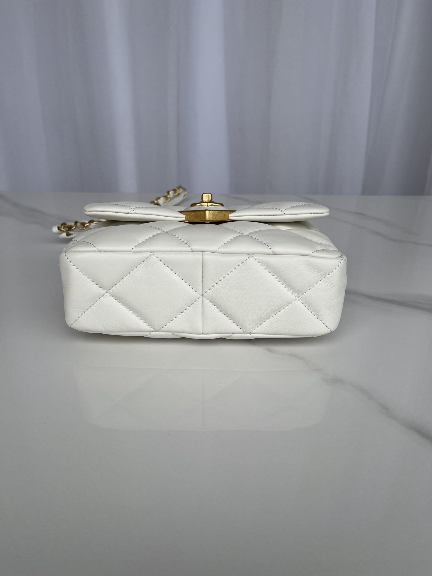 Сумка Mini Flap Bag AS3979 18 см, біла фото 4