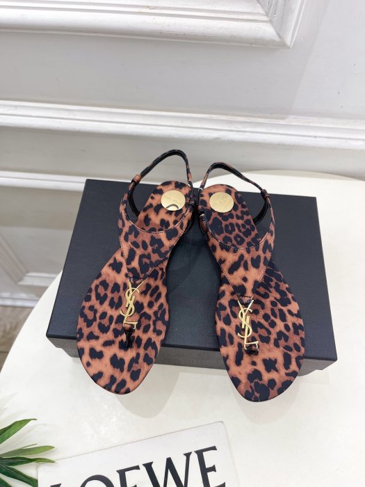 Сандалии женские