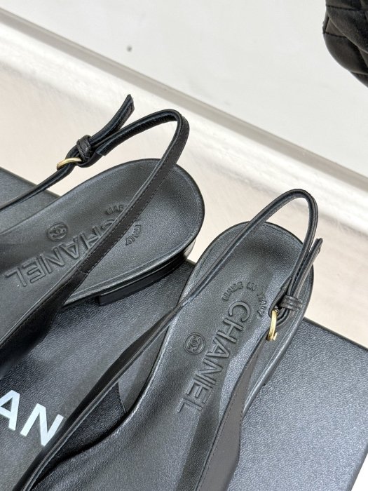 Босоножки фото 8