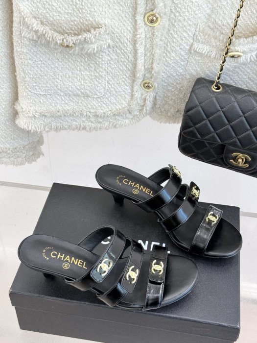 Босоножки фото 3