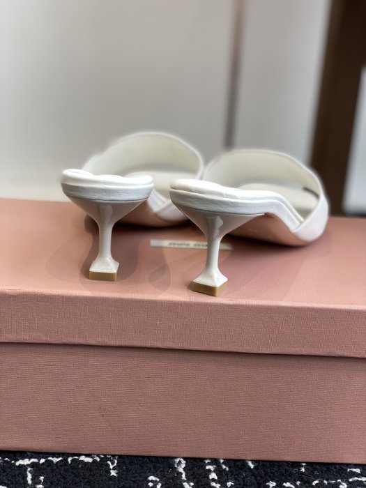 Босоножки фото 8