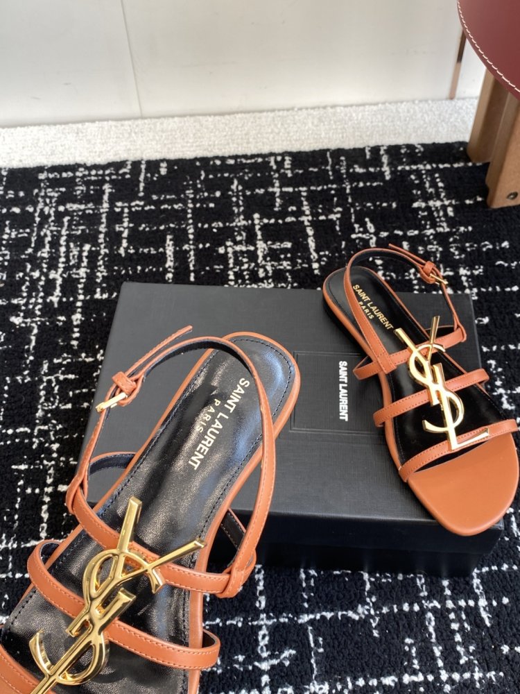 Босоножки фото 8