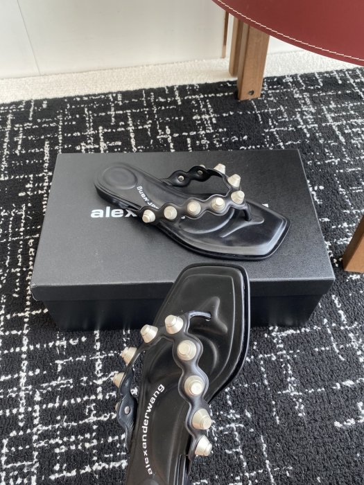 Шльопанці жіночі фото 6