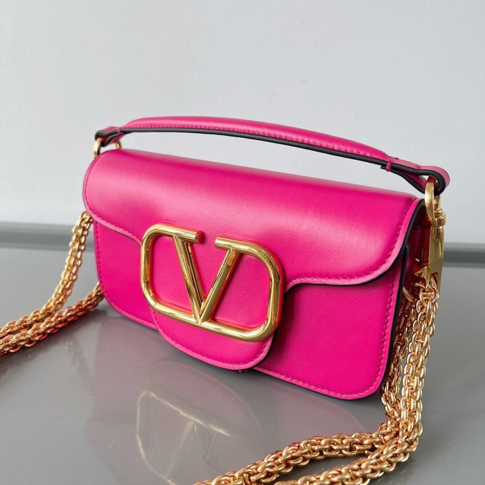 A bag women's Valentino Garavani Mini Loco 20 cm фото 3