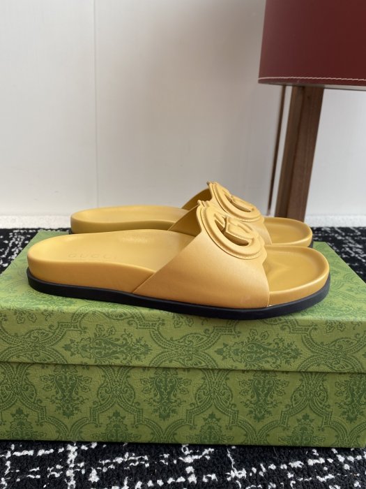 Шлепанцы фото 2