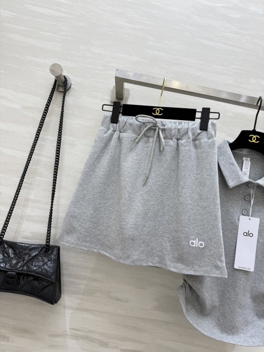 Костюм жіночий фото 4