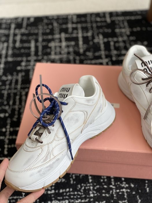 Кроссовки фото 7