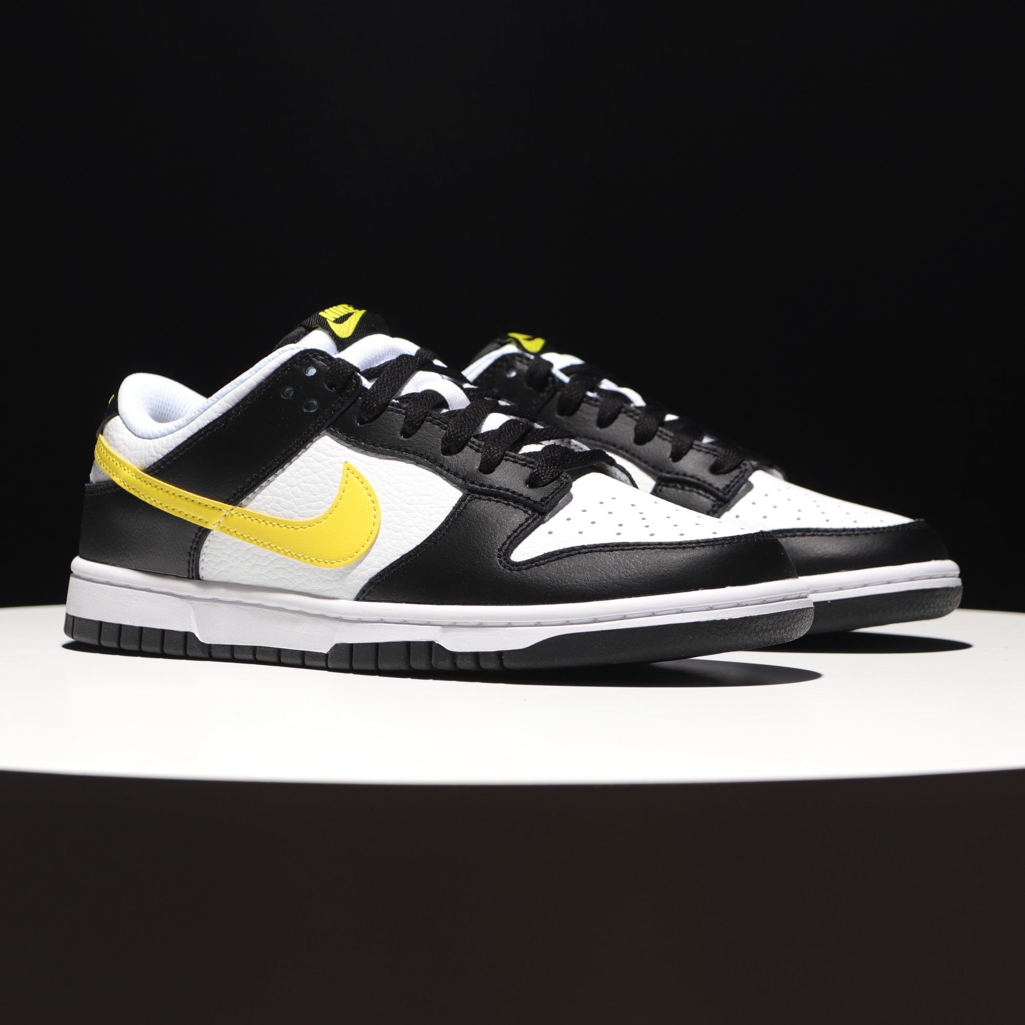 Sneakers Dunk Low FQ2431-001 фото 7