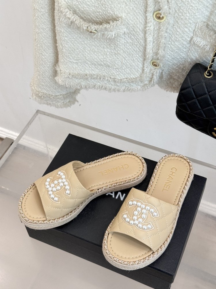 Шлепанцы женские фото 2