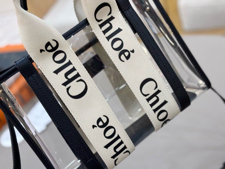 Сумка тоут Chloe Woody Holiday Edition 26 см фото 5