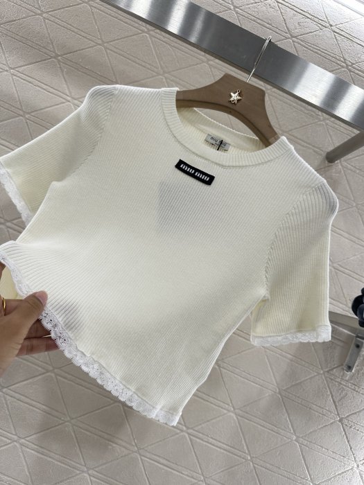 T-shirt women's фото 5