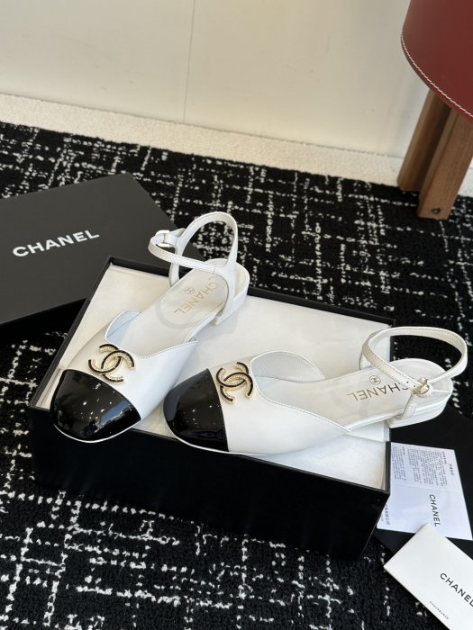 Босоножки фото 3