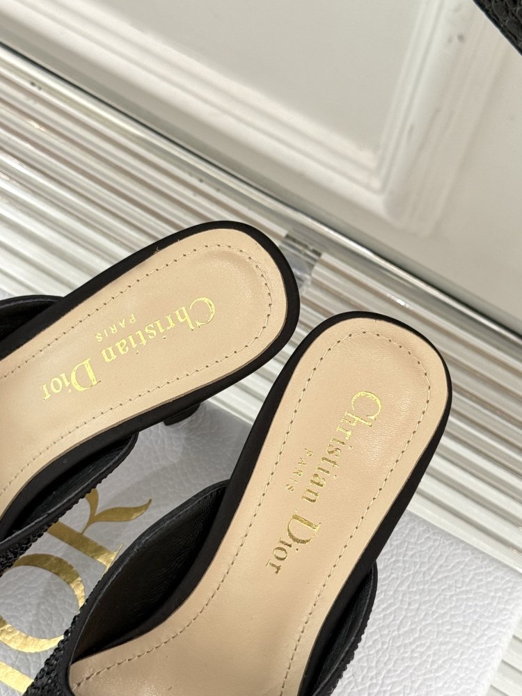 Босоніжки фото 8