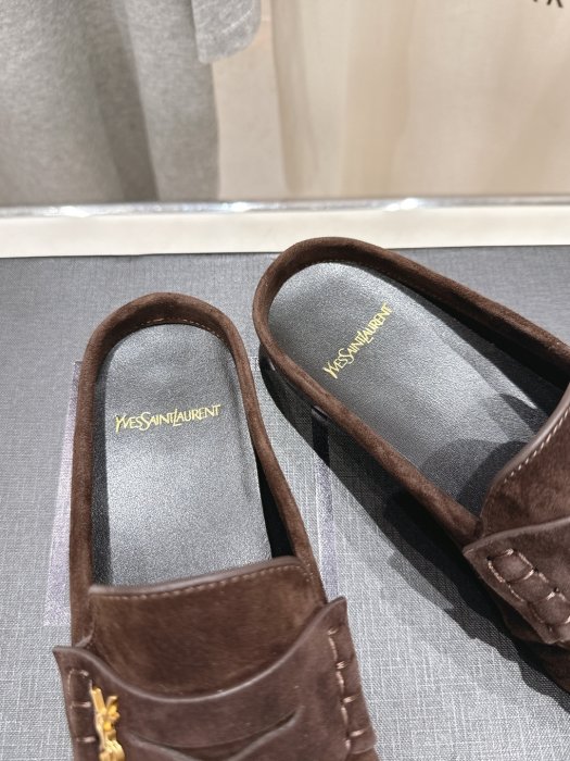 Лоферы кожаные женские фото 6