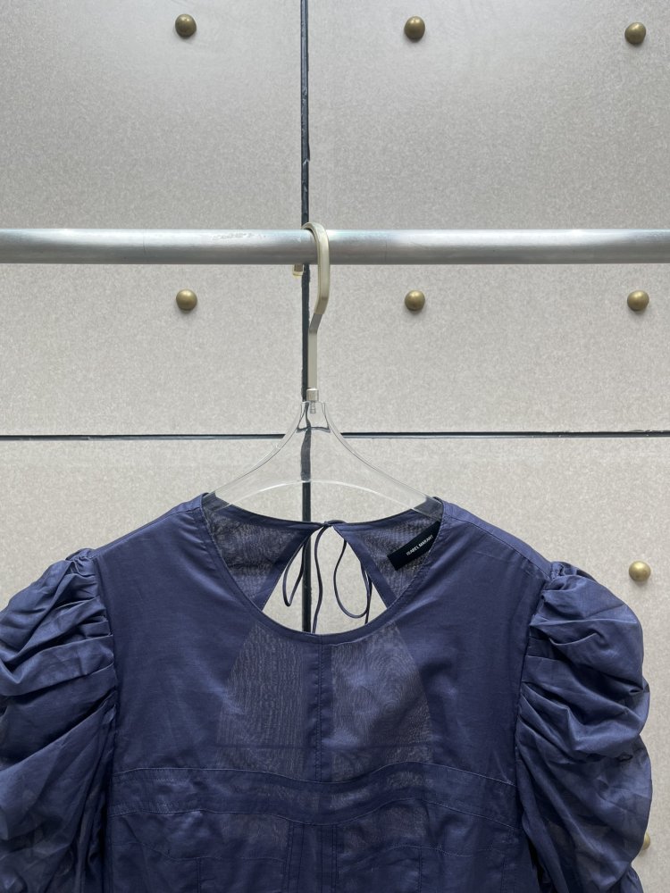 Dress from sleeves-flashlights and open back фото 3